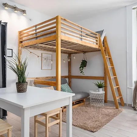 Daire Design In The Heart Of Bicocca Milano